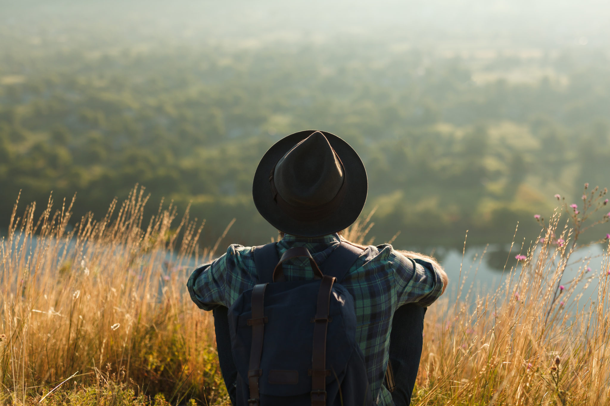 Personne se relaxante après sa journée de travail